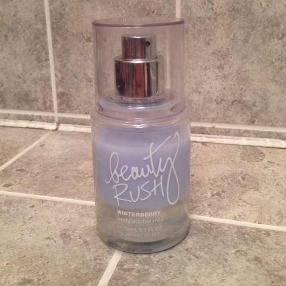 ‼️SOLD‼️Beauty rush winterberry body mist