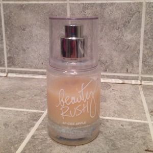 ‼️SOLD‼️Beauty rush spicee apple body mist