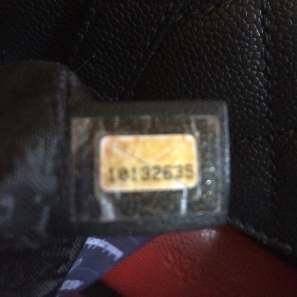 SOLD.   CHANEL Black Caviar Reissue Satchel - Picture 3 of 3