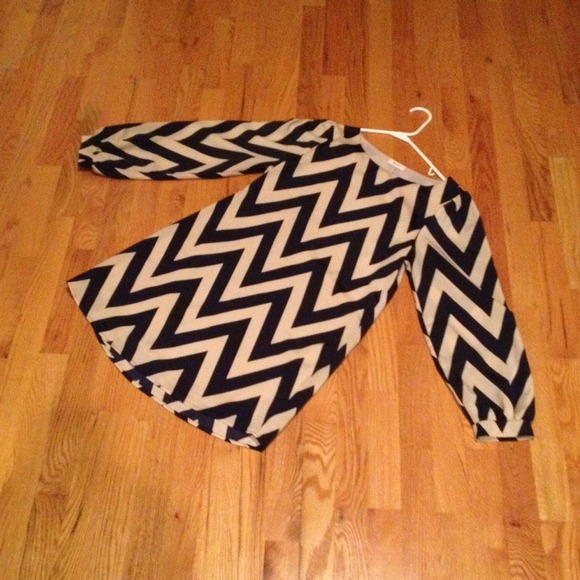 Twiggy style shift dress chevron print