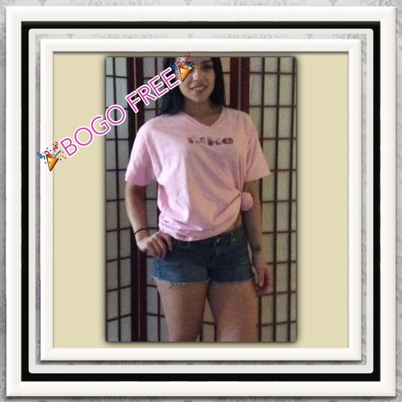 😘NIKE PINK T-SHIRT
