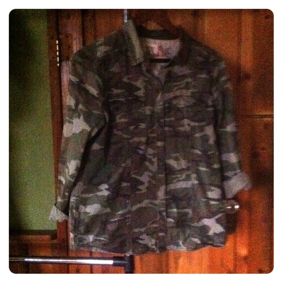 Camo button up