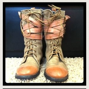 Combat boots for