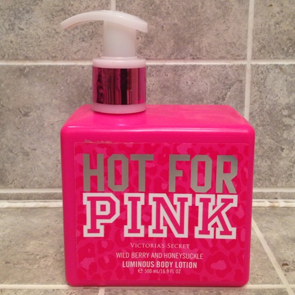 🚫SOLD🚫Victoria's Secret body lotion
