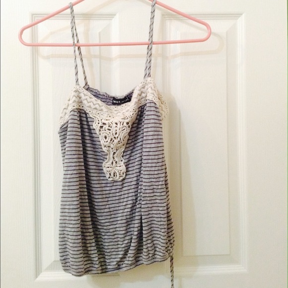 WetSeal Tank Top - Picture 1 of 3