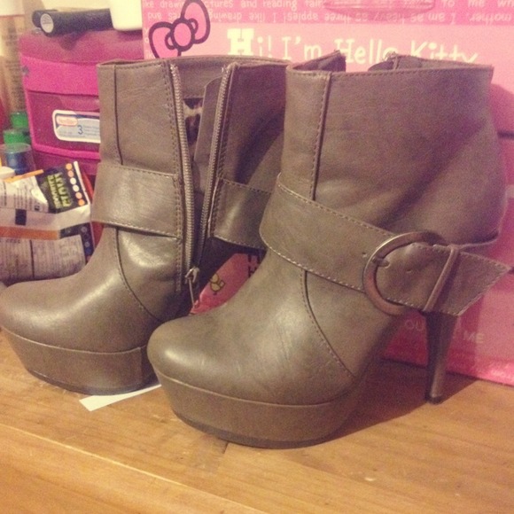 Booties 👢