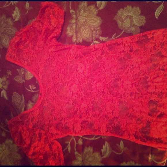Ruffled lace top