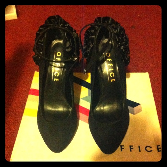 Truffle Court- Heels