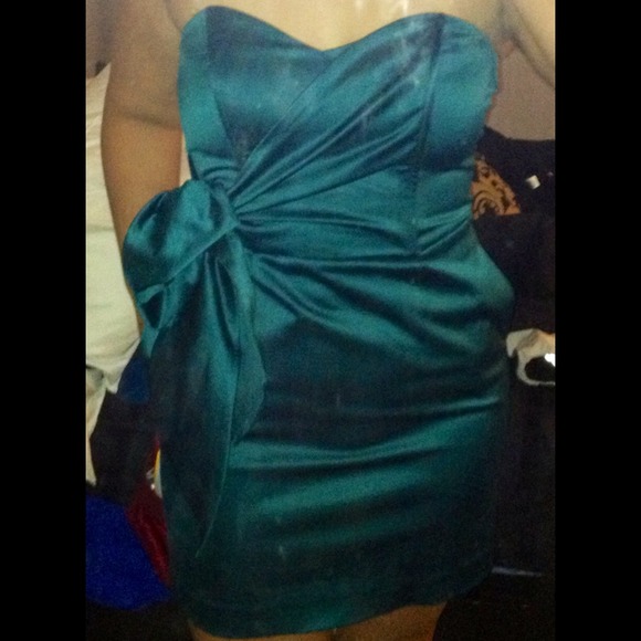 🚫SOLD🚫Dress - Picture 2 of 2