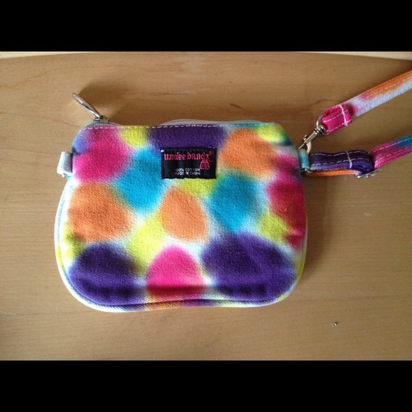 Tie Dye Peace Sign Wristlet - Picture 3 of 8