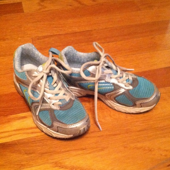 Blue grey and green youth girls sneaker