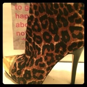 The hawtest Michael kors animal print booties!