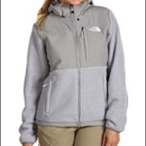 ISO these NORTHFACES!