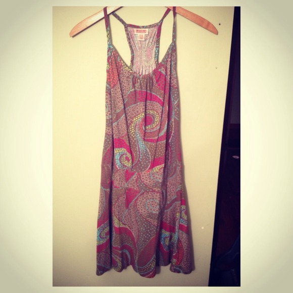New dress with cute design NWOT