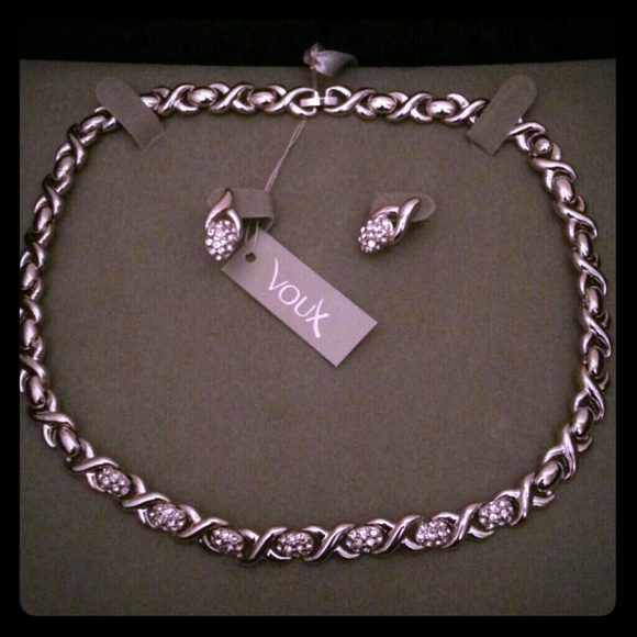 Earings and Necklace Set