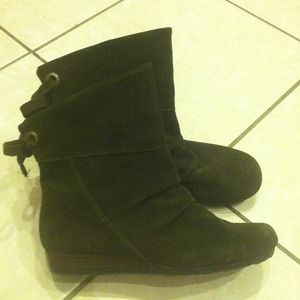 **RESERVED** Earth toned boots