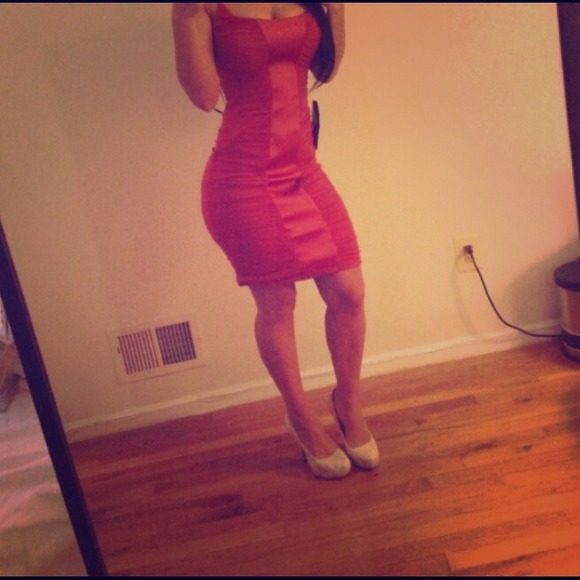 Gorgeous brand new bebe dress