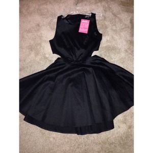 Black skater Dress