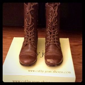 Cathy Jean Combat boots in Brown sz 6