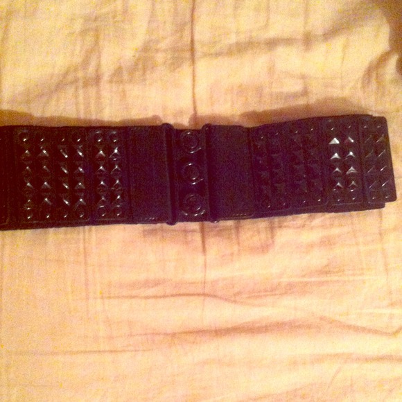 Studded waist belt