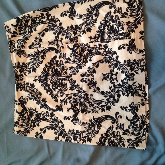 Black and Tan damask skirt