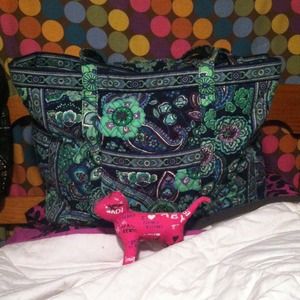 ❤️REDUCED❤️ Huge Vera Bradley weekender tote