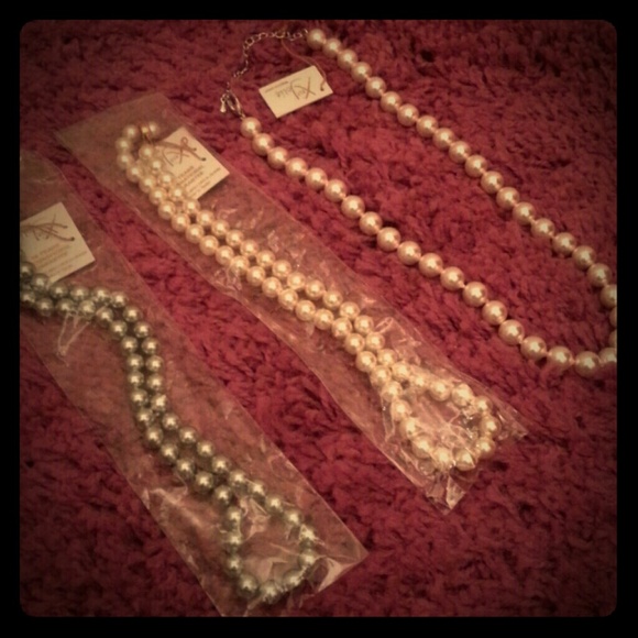 Pearl Necklaces - Picture 1 of 4