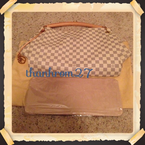 π Sold to Friend π - Picture 2 of 4