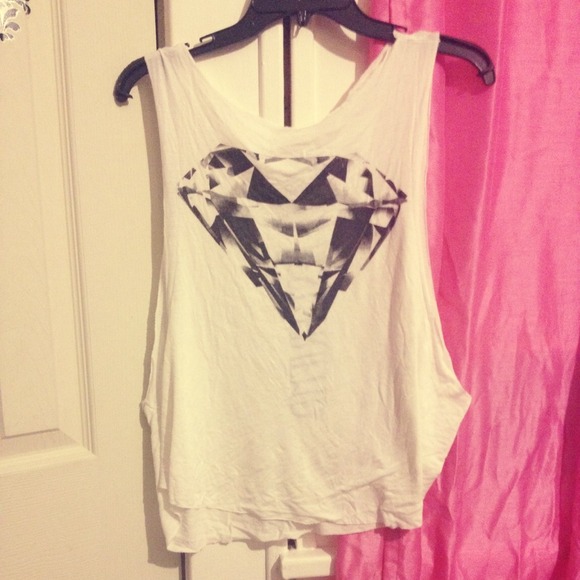 White tank 💎