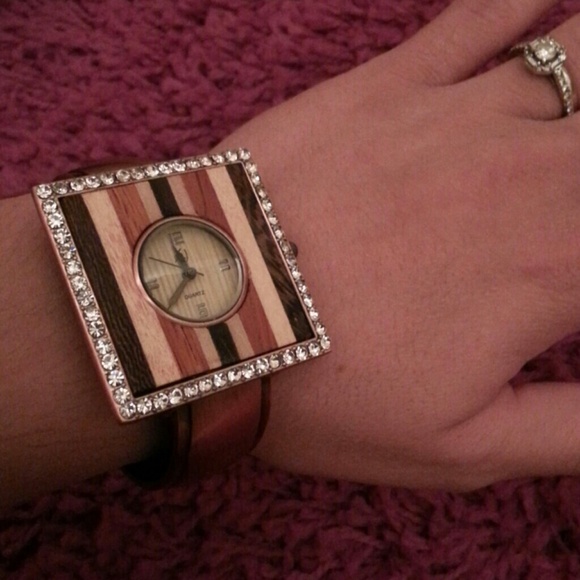 Wood style watch - Picture 4 of 4