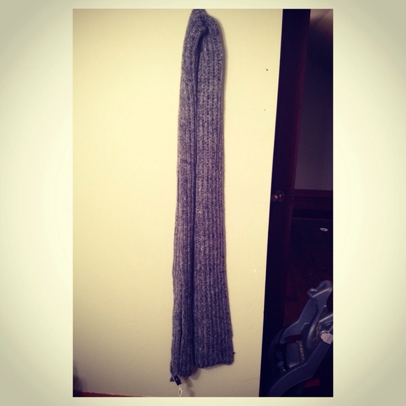 Grey scarf