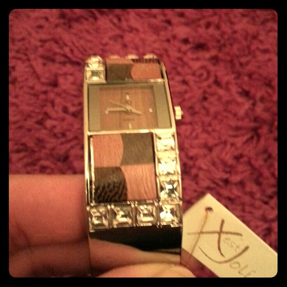 X'est Jolie Watch Wood Styled - Picture 1 of 3