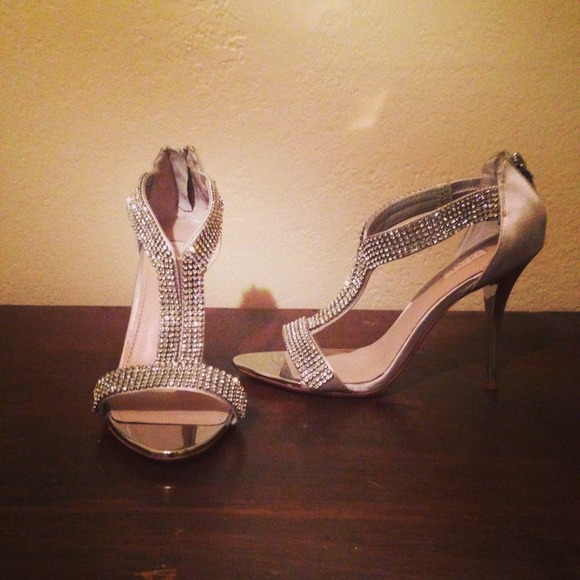 Glint 'Devyn' sandal