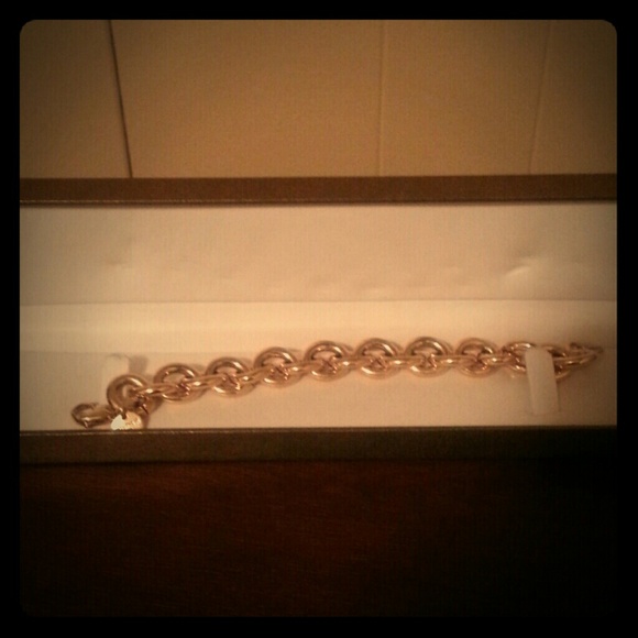 Gold gaudy chunky bracelet