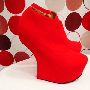Red suede heel-less wedges