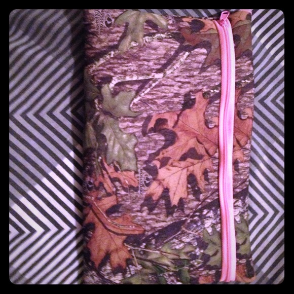 Camo makeup bag