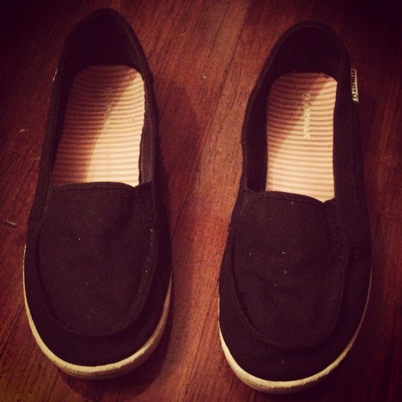 Black flats *worn only twice*