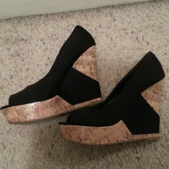 Bcbg wedges