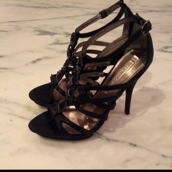 *SOLD* bcbg Jocelyn Strappy Sandals Size 6 - Picture 3 of 4