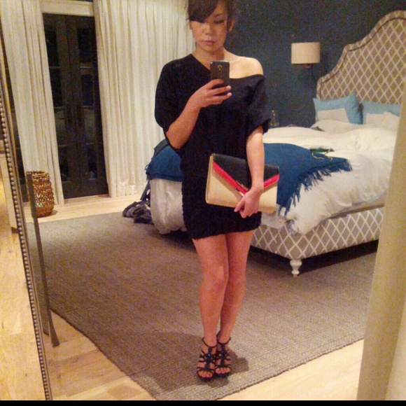 *SOLD* bcbg Jocelyn Strappy Sandals Size 6 - Picture 4 of 4