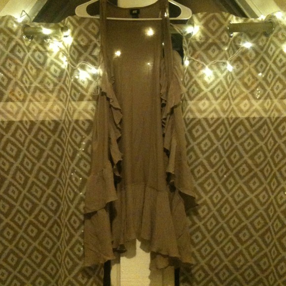 BUNDLED! Brown H&M Cover Size L - Picture 1 of 4