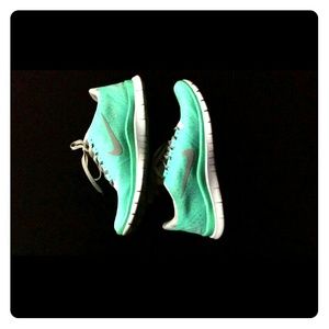 Reserved for @imkaii Tiffany & Co. Nike Free Runs
