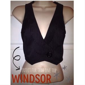 Black and white stripped Windsor vest💕