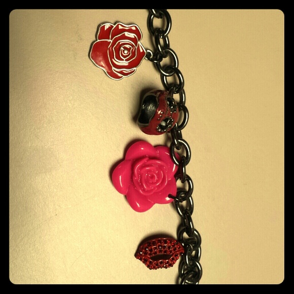 Bracelet for princess by Vera Wang