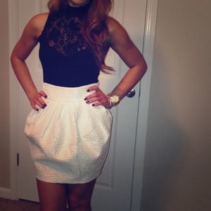❌Sold in bundle ❌Beautiful white bubble skirt