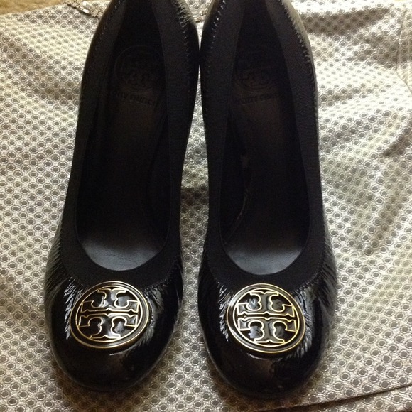 Authentic Tory Burch pumps SOLD !!!!