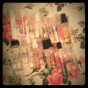Bundle TWENTY THREE 23 Perfume samples!