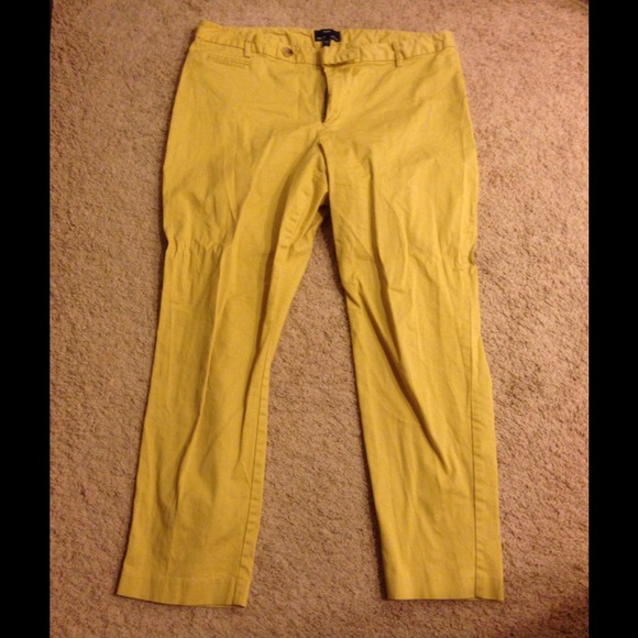 SOLD!! Gap stretch pants