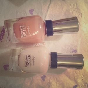 Sally Hansen nude nail polish