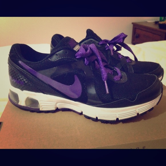 🚫SOLD IN BUNDLE🚫🌻SALE!🌻 Nike Air Max shoes 💕